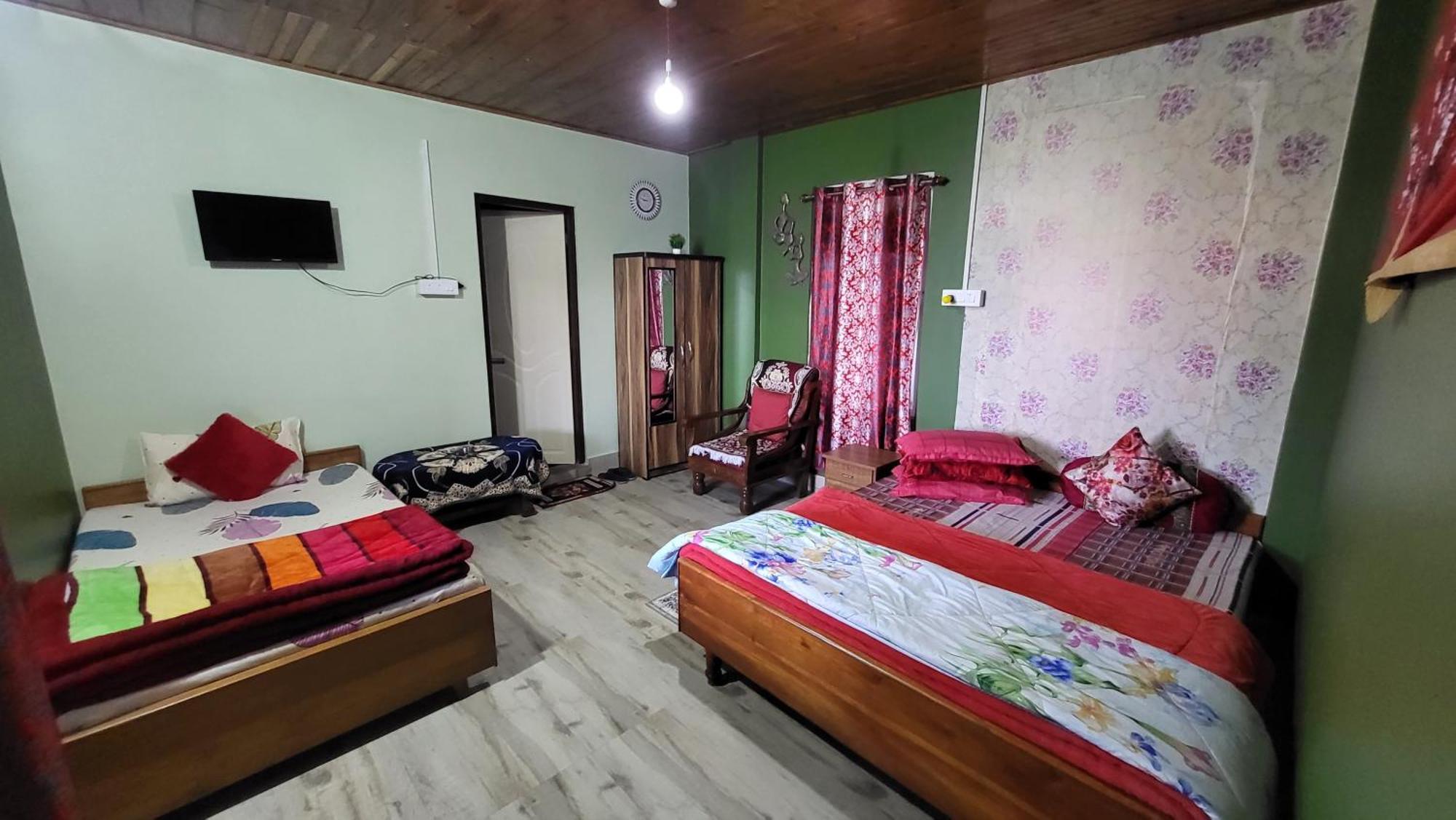 Seven Hills Homestay Kalimpong Bagian luar foto